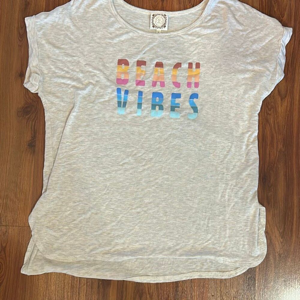 True self beach vibes oatmeal colored graphic soft T-shirt size L top high low